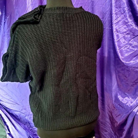 Black Sweater - Picture 3 of 3
